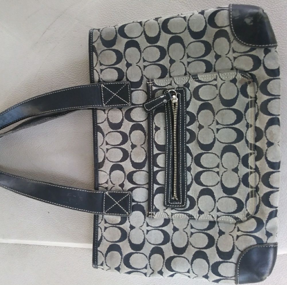 Coach medium size purse